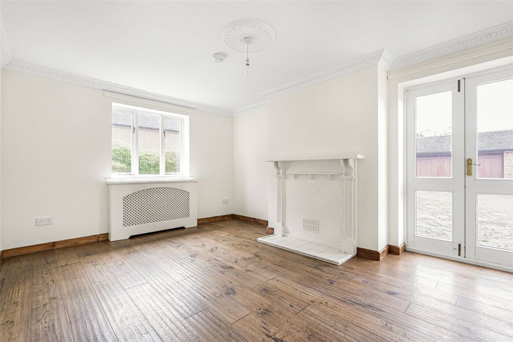 Property photo 3 of 28 Picture No. 03