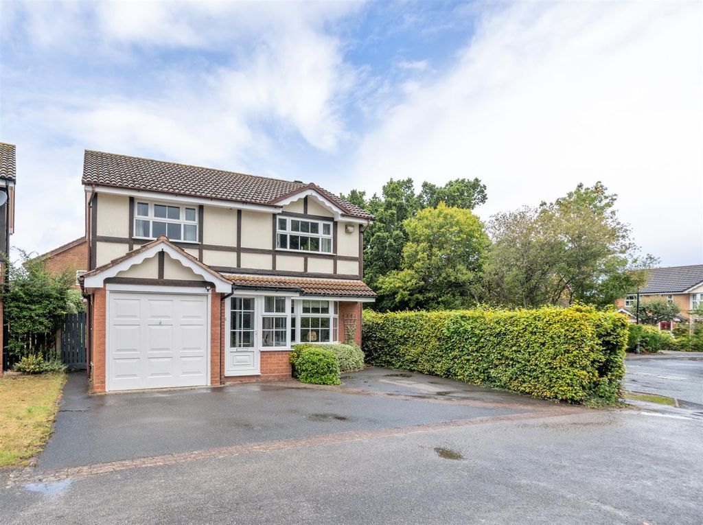 Property photo 1 of 19 19 Chelveston Crescent_2A.Jpg