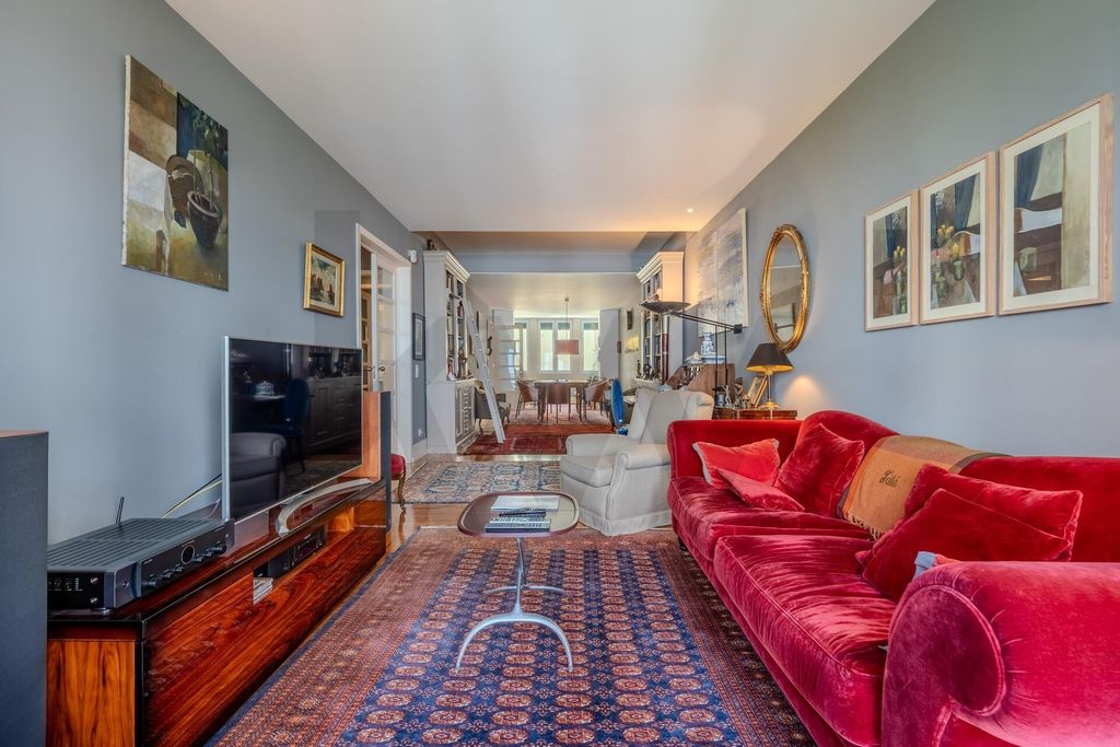 Property photo 1 of 52 For Sale | 3-Bedroom Apartment | Lift | Air Conditioning | Rua Rodrigo Da Fonseca | Lisbon | Parking Space Included