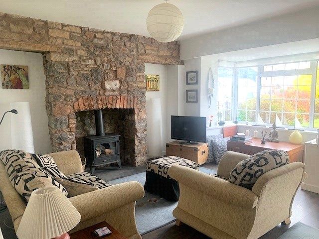 Property photo 2 of 12