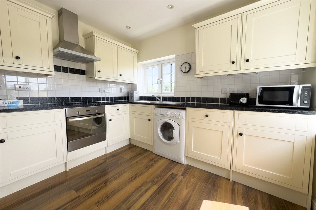 Property photo 3 of 13 Picture No. 38
