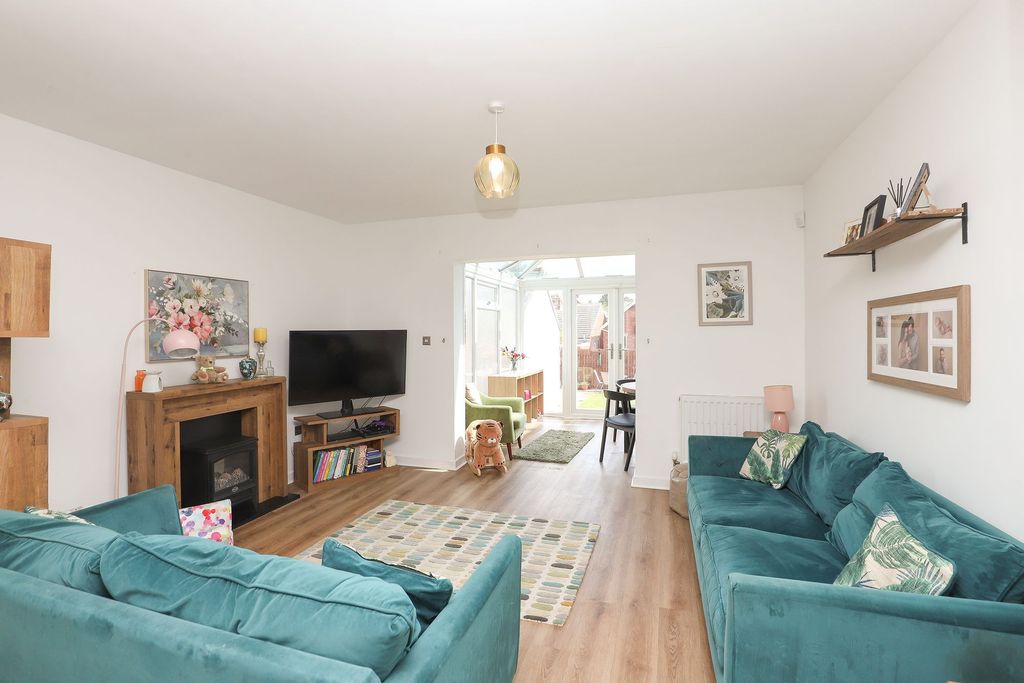 Property photo 2 of 22