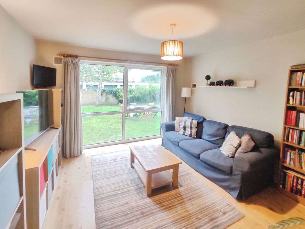 Property photo 2 of 8 Pbox-Img.Jpg