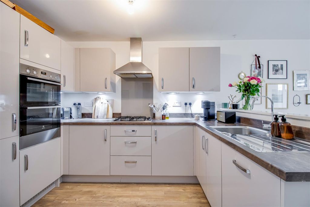 Property photo 3 of 13 Kitchen/Lounge/Dining Room