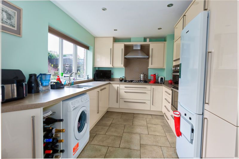 Property photo 3 of 16 Photo 7