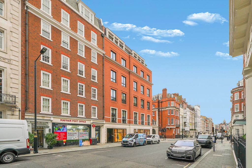 Property photo 1 of 9 Front (Exterior)