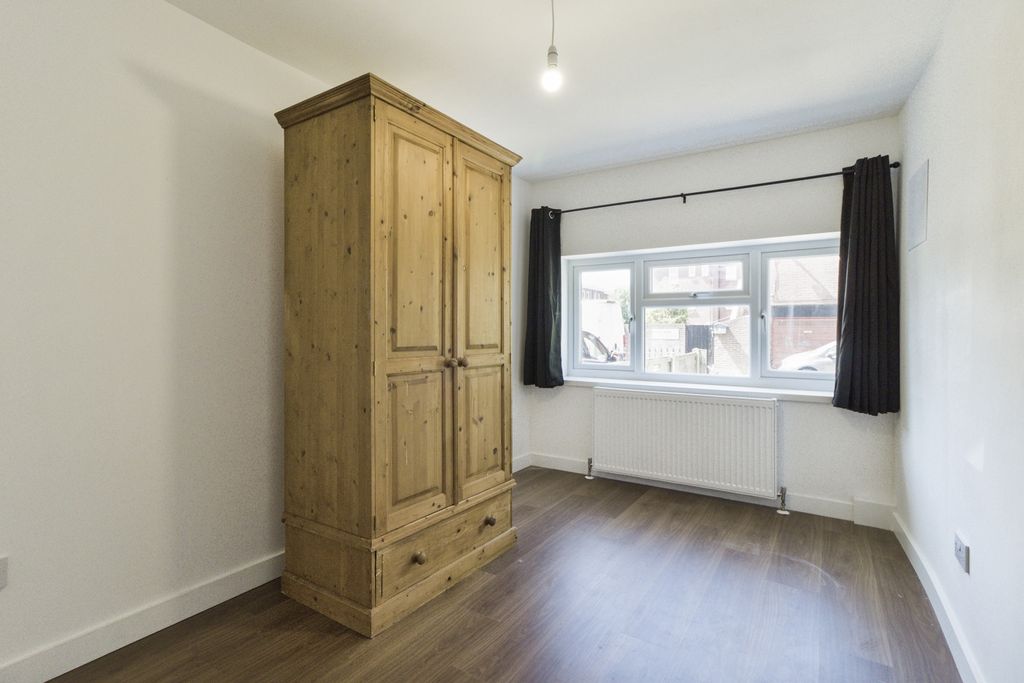 Property photo 1 of 5 Img_7875