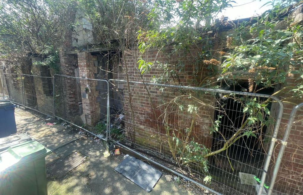 Property photo 3 of 4