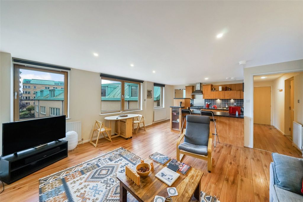 Property photo 3 of 15 Picture No. 05