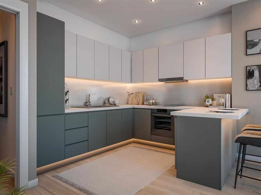 Property photo 3 of 8 Alternative View