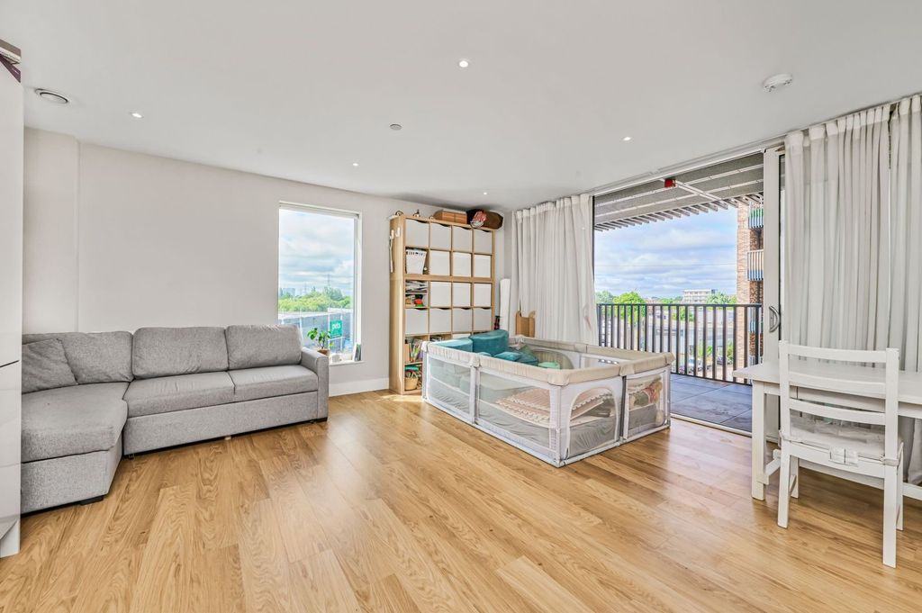 Property photo 1 of 10 Picture No. 18