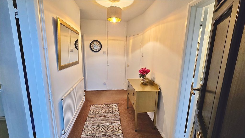 Property photo 3 of 24