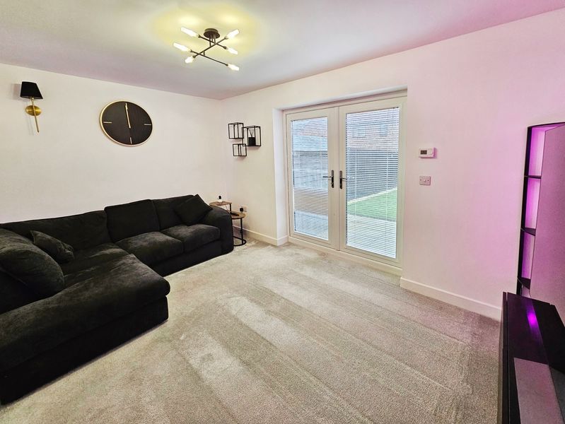 Property photo 3 of 7 Photo 6