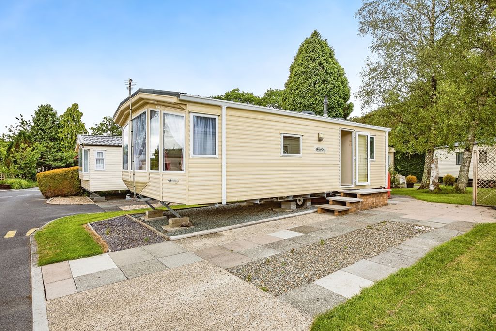Property photo 1 of 17 Photo