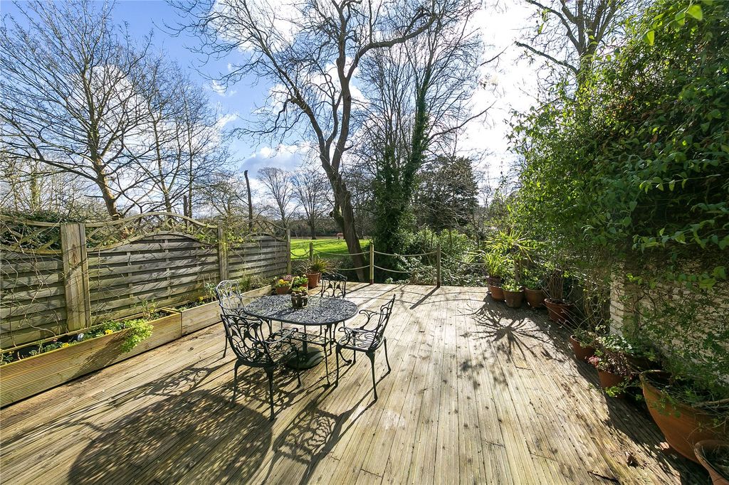 Property photo 3 of 22 Picture No. 31