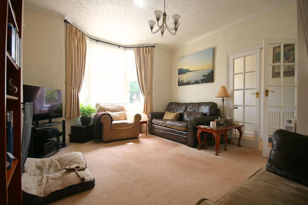 Property photo 3 of 19 liv2 (6).Jpg