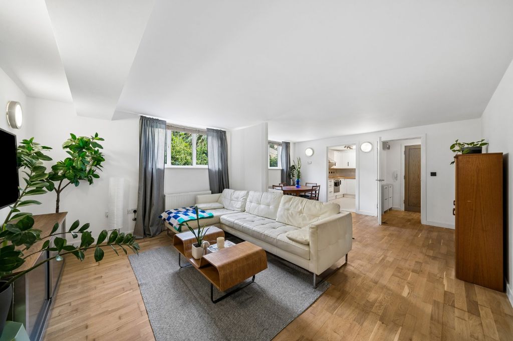 Property photo 1 of 12 Reception / Dining