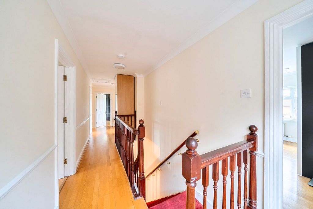 Property photo 3 of 21