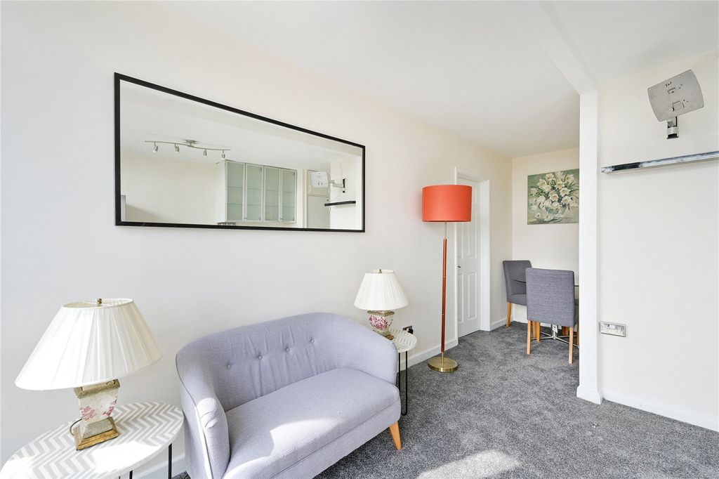 Property photo 2 of 17 Coverly Point