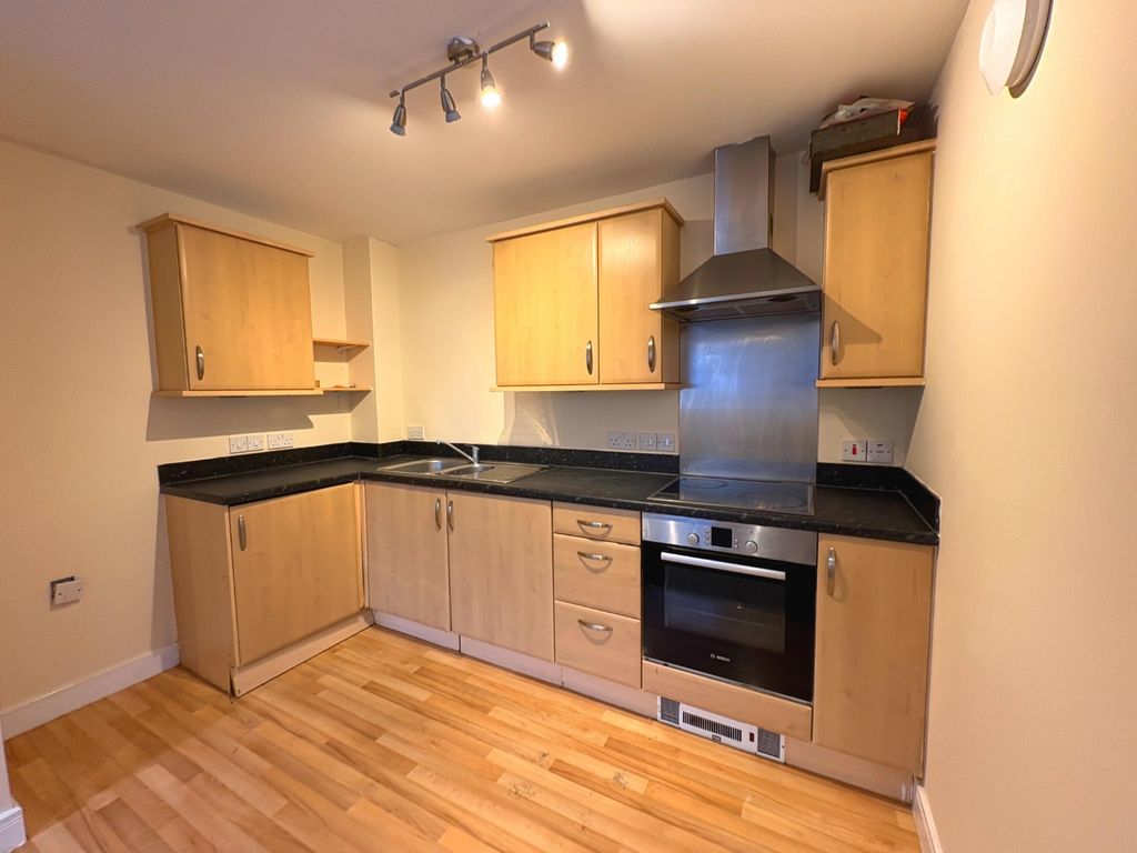 Property photo 2 of 7 Kitchen