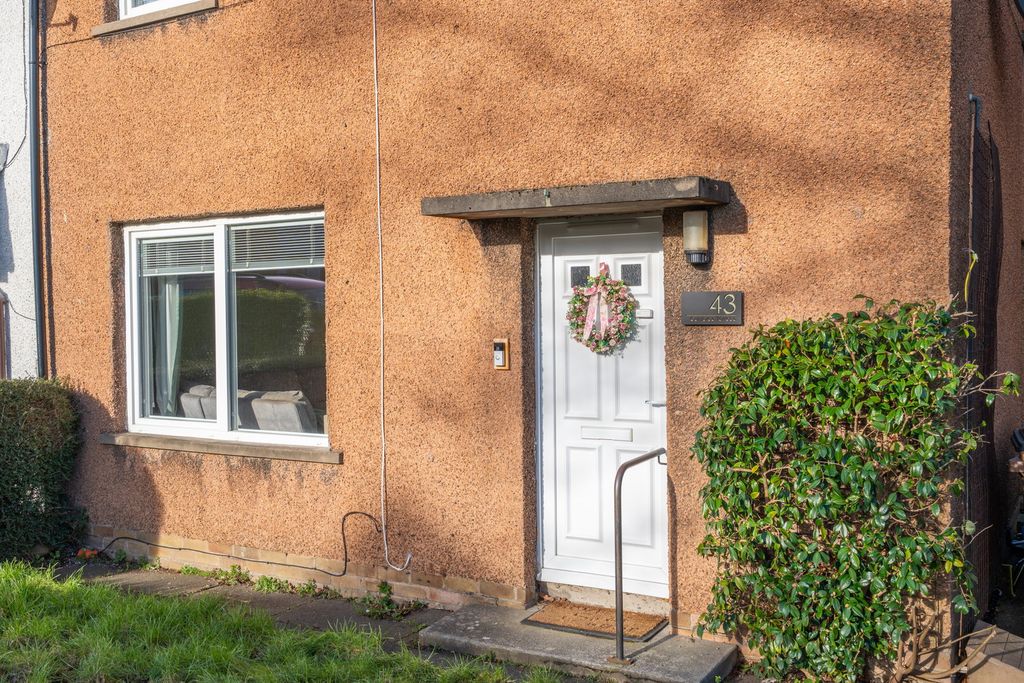 Property photo 3 of 30