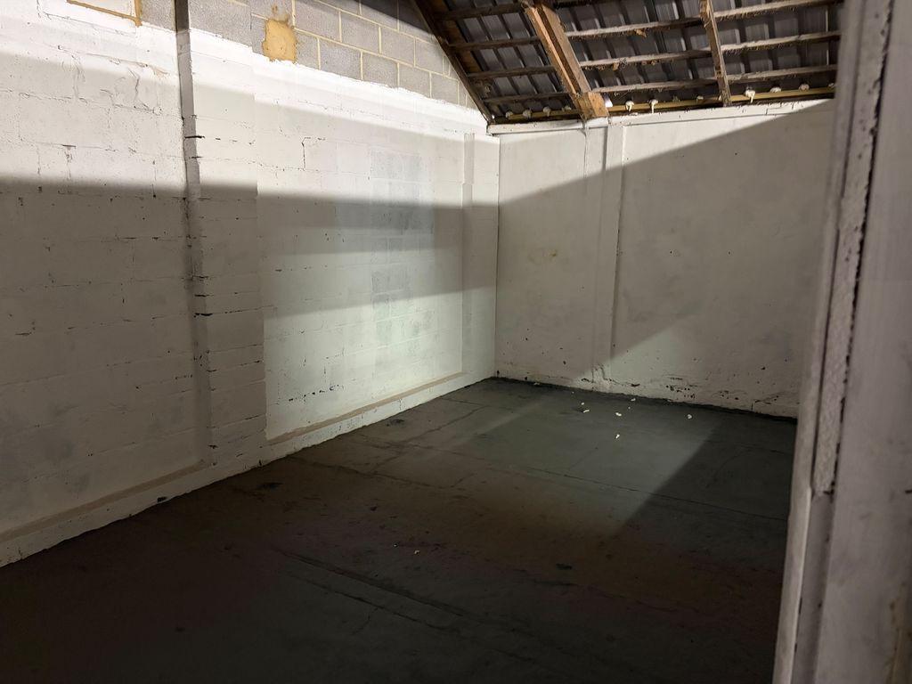 Property photo 3 of 3
