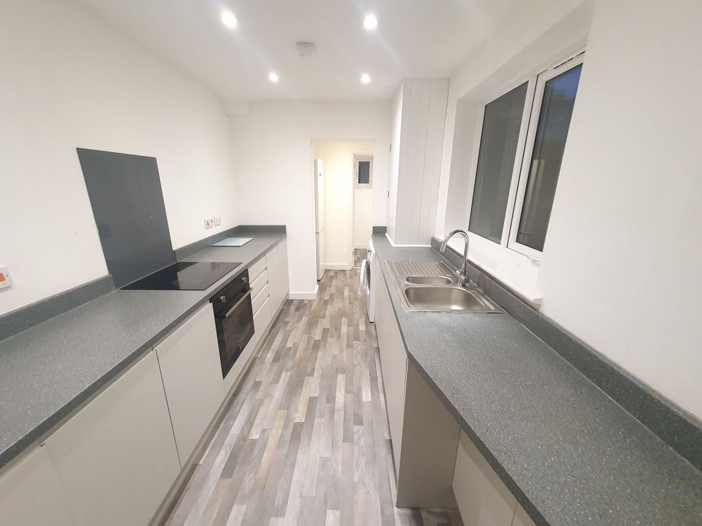 Property photo 3 of 25 Image