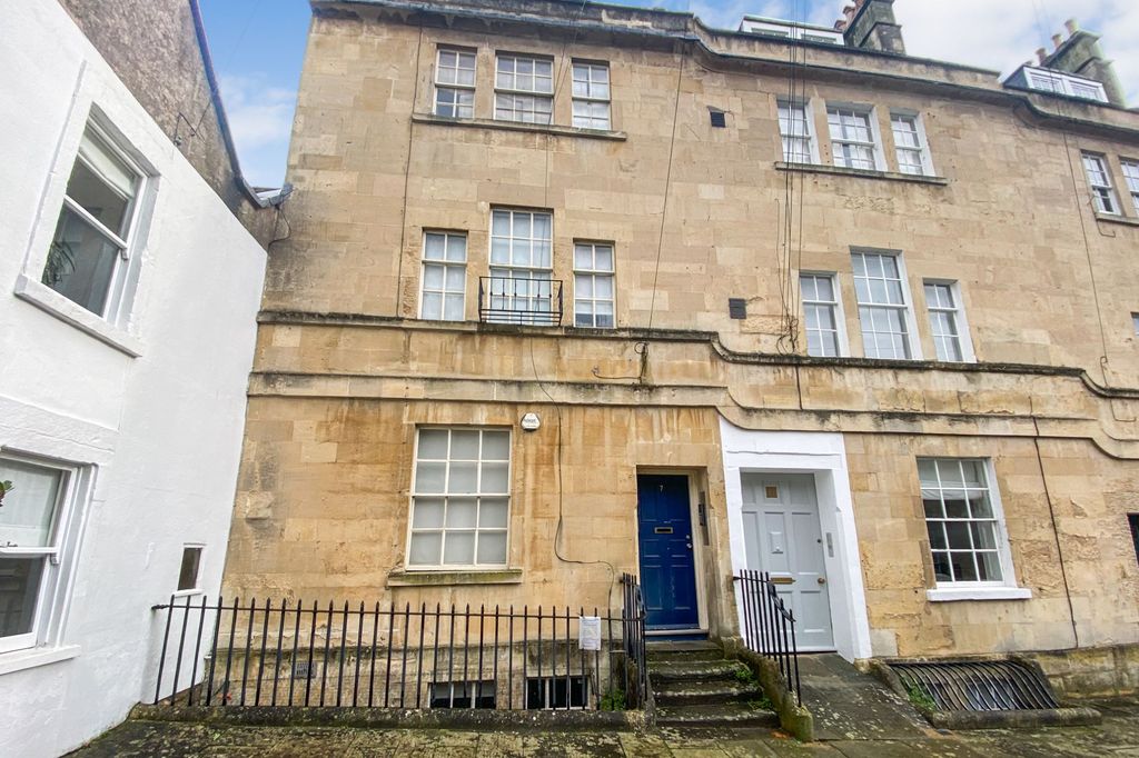 Property photo 1 of 10 7 Barton Buildings, Bath BA1 2Jr