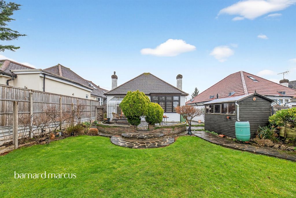 Property photo 2 of 20