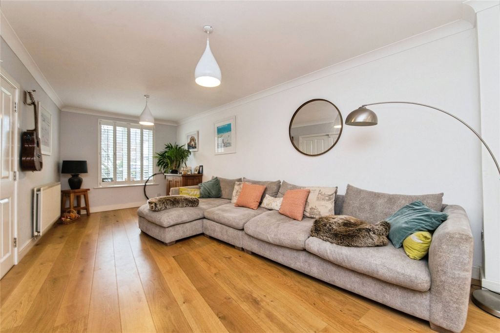 Property photo 2 of 22 Picture No. 08