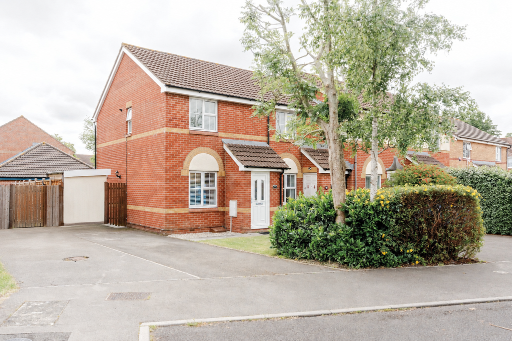 Property photo 1 of 13 The Willows Front 2