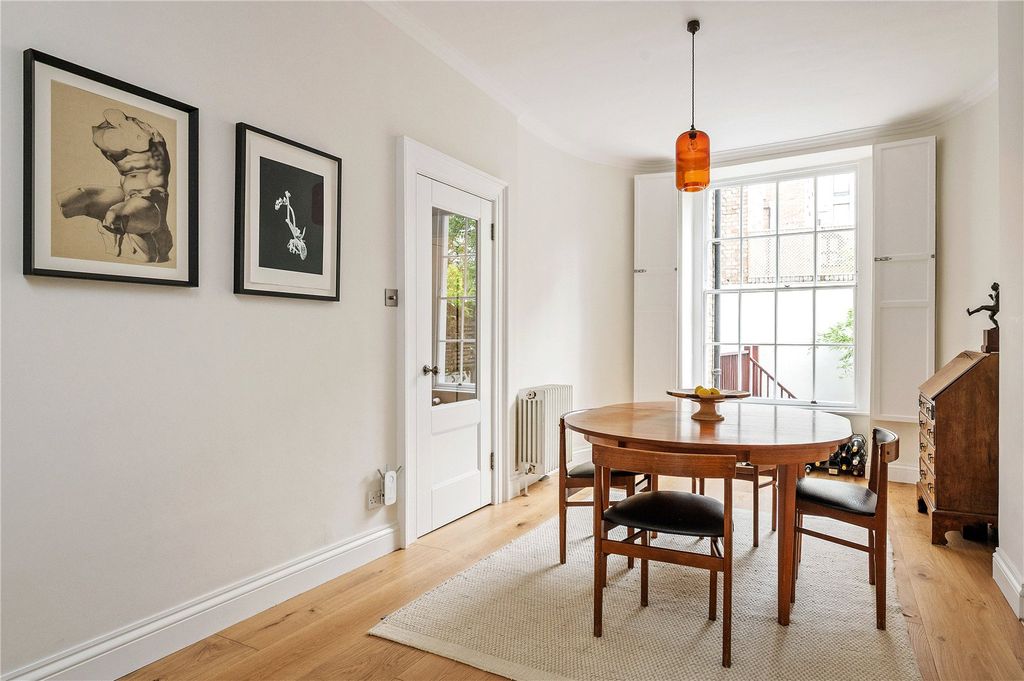 Property photo 3 of 15 Dining Room