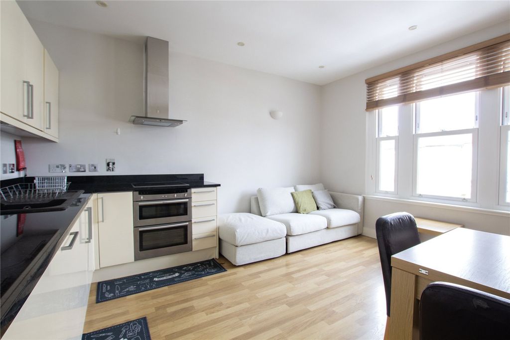 Property photo 2 of 7 Picture No. 09