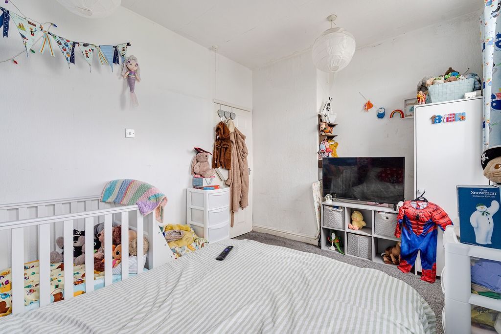 Property photo 3 of 18 4234752