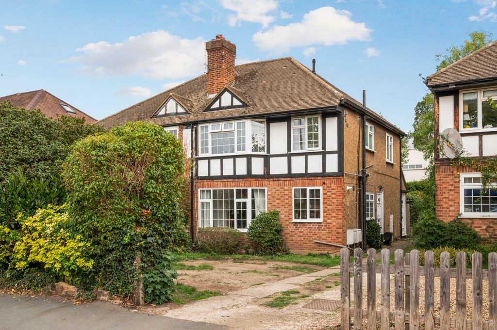 Property photo 1 of 11