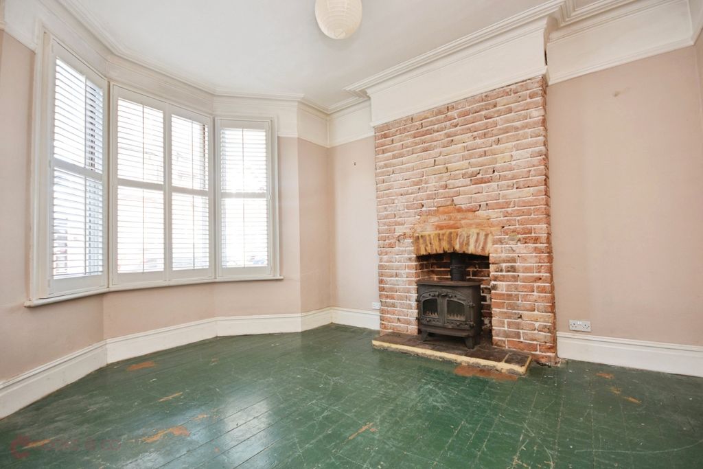 Property photo 3 of 14