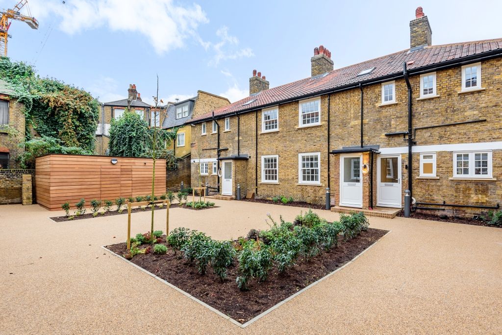 Property photo 1 of 9 788108 (1)
