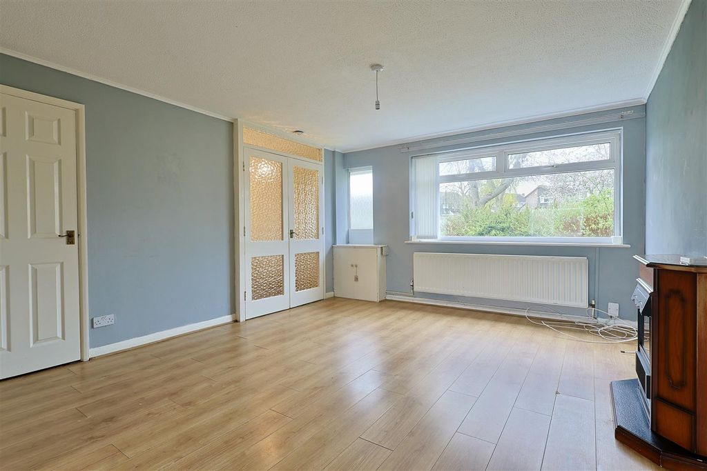 Property photo 3 of 21 144Abd5F-A5B6-4180-B76A-Cca1Efebe6Ca_1_201_A.Jpeg