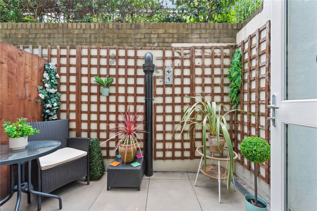 Property photo 3 of 13 Picture No. 23