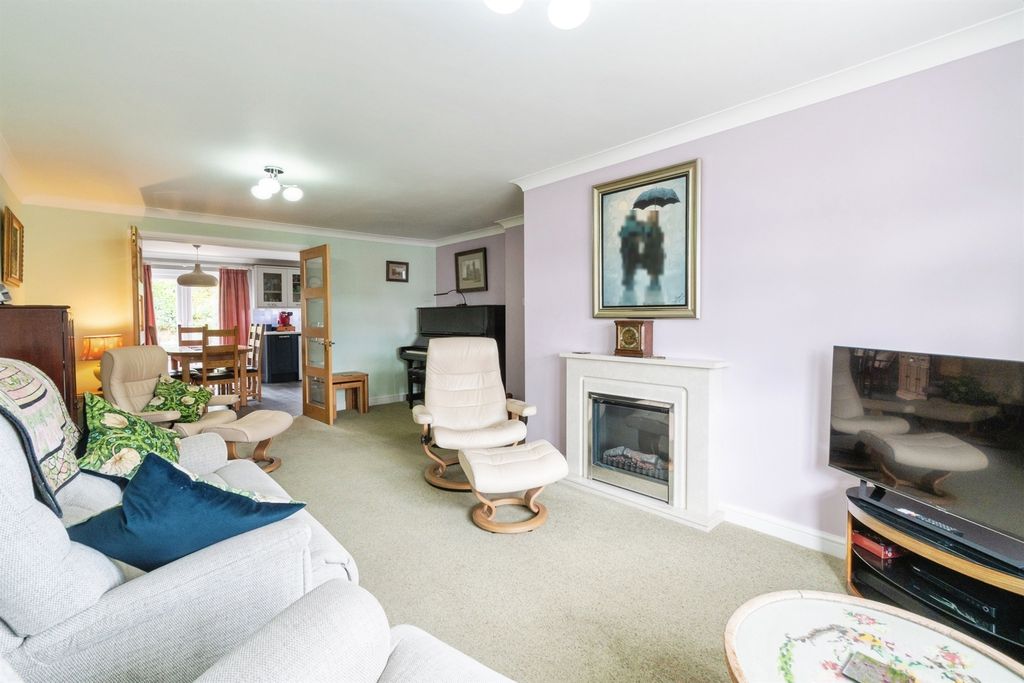Property photo 3 of 26