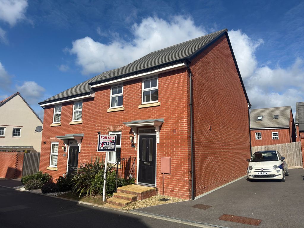 Property photo 1 of 12