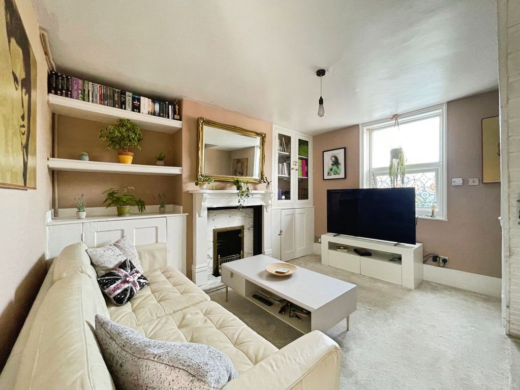 Property photo 2 of 24