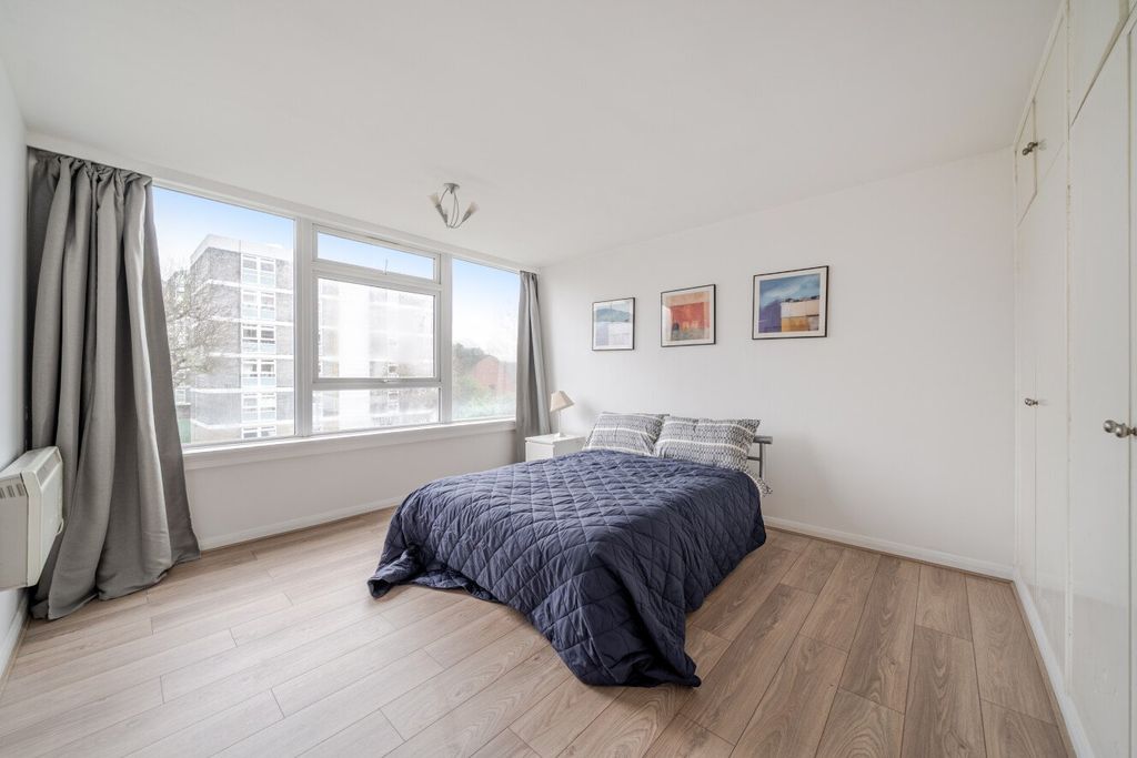 Property photo 3 of 9 Picture No. 18