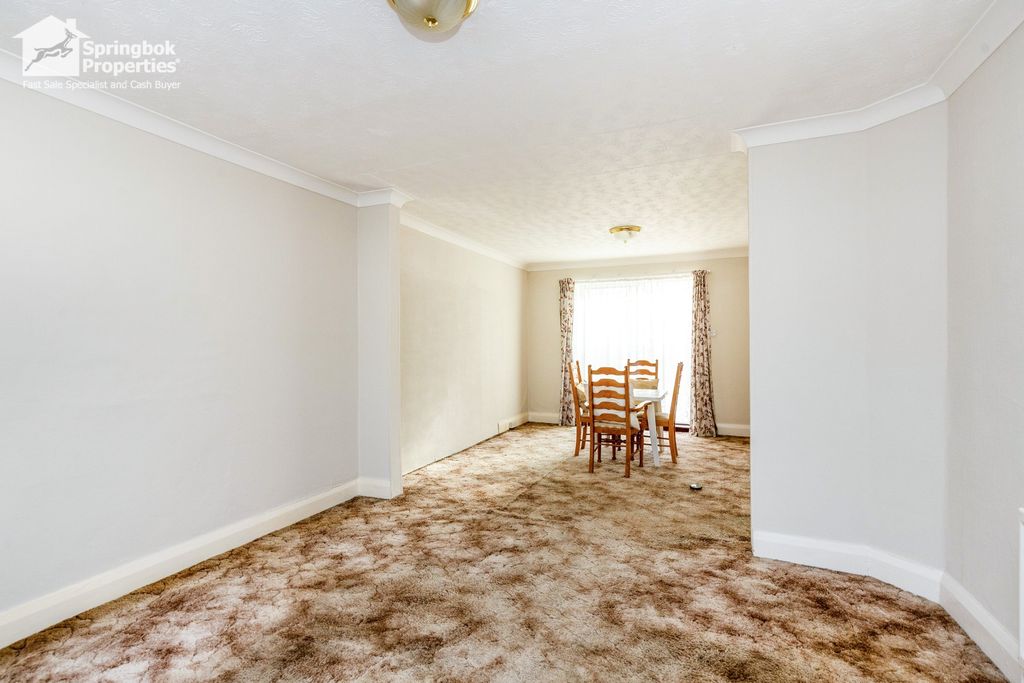 Property photo 3 of 28 Image 2