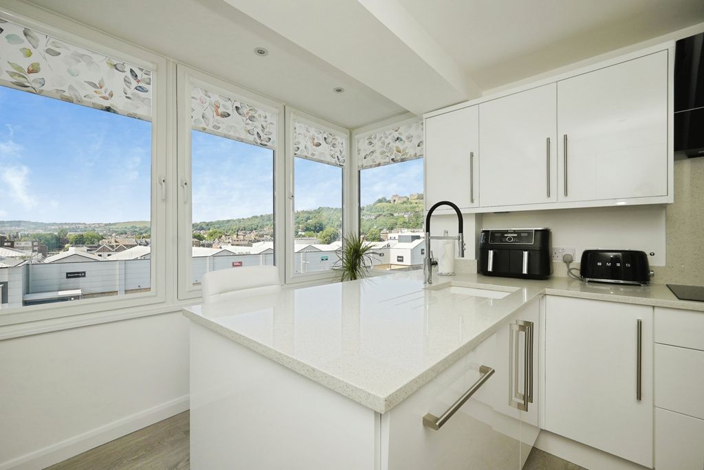 Property photo 2 of 14 Pbox-Img.Jpg