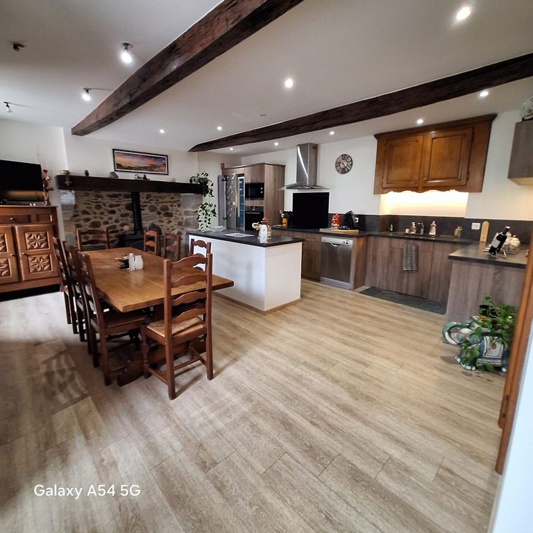 Property photo 2 of 50