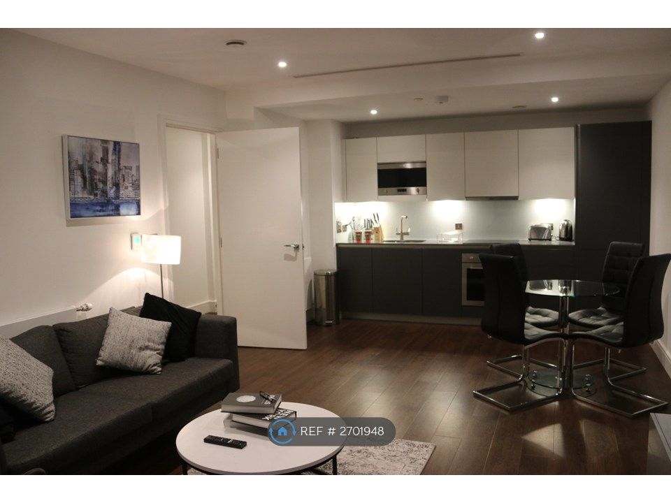 Property photo 3 of 23 Lounge Pic 1