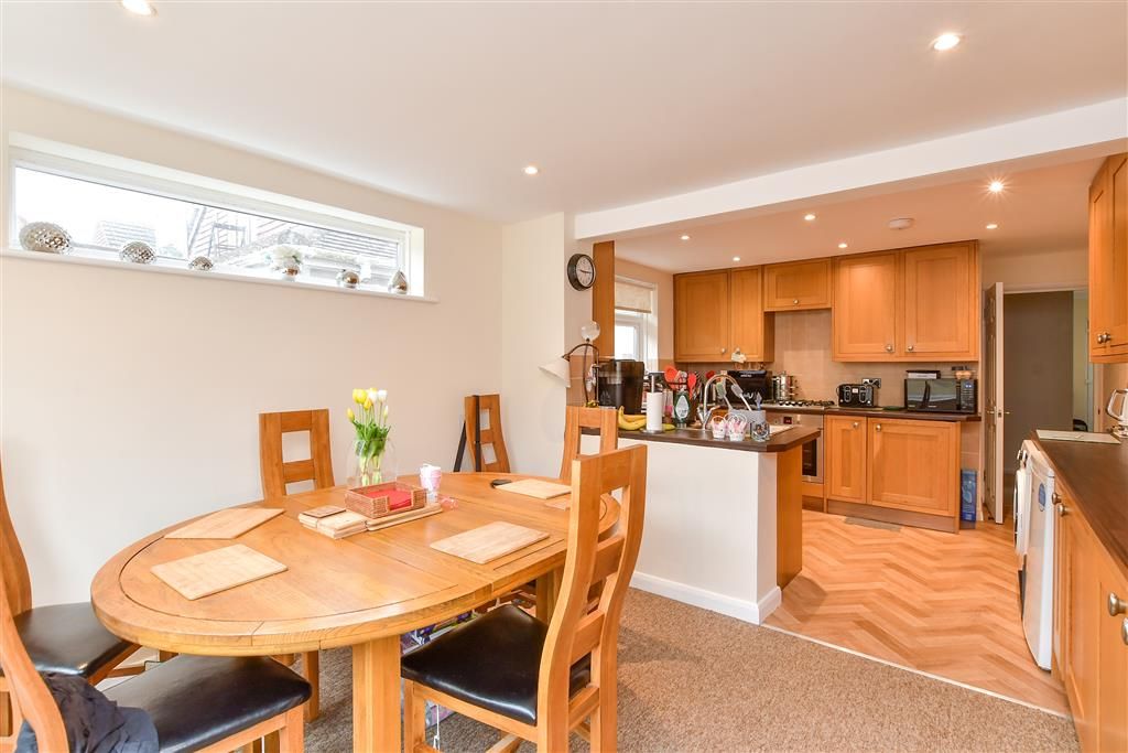 Property photo 2 of 18 Kitchen