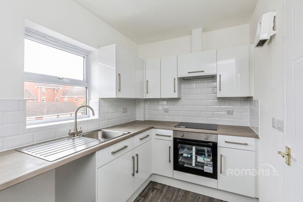 Property photo 2 of 8 Pbox-Img.Jpg