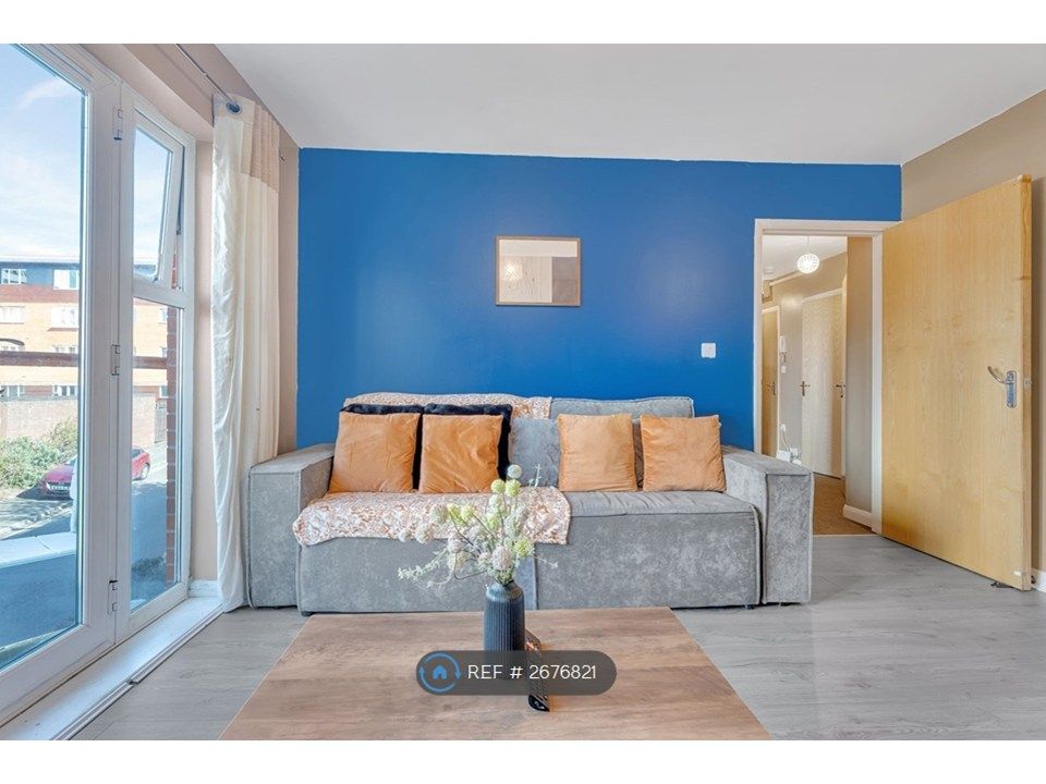 Property photo 2 of 27